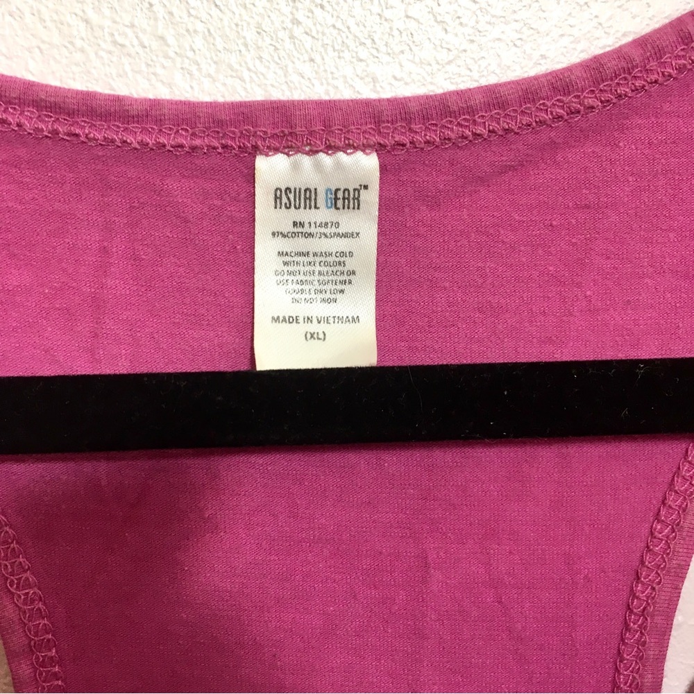 👟 Breathable Pink Racerback Tank Top - Picture 4 of 8